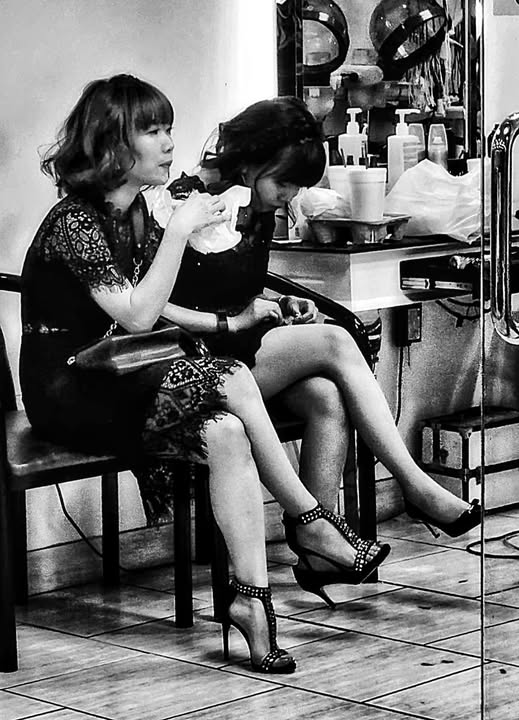 WAITING AT THE HAIRDRESSER'S