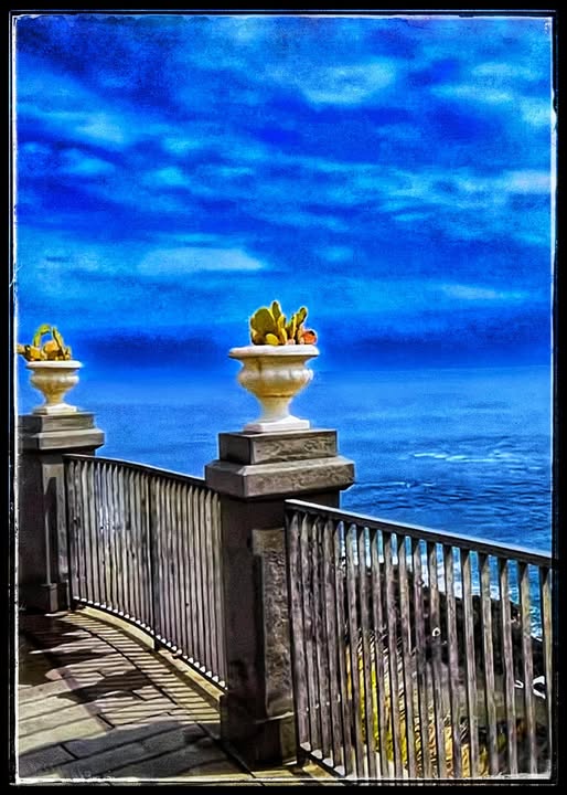 ACICASTELLO, CATANIA: THE ONLOOKERS / SILENT WITNESSES OF THE IONIAN SEA BEAUTY