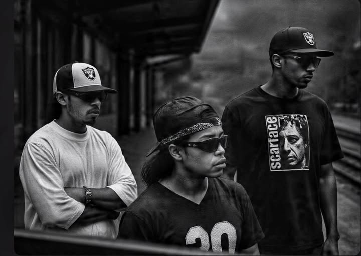SCARFACE / AT THE TRAIN STOP
