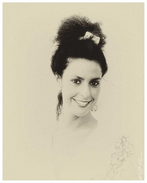 LUCIA / A SMILE ON THE MARKET SQUARE