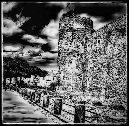 THE URSINO CASTLE / A FORTRESS IN THE CITY
