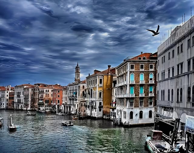 CANAL GRANDE / VIEW FROM THE BRIDGE
