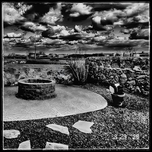 THE LONELY PIT / CLOUDY N NO RAIN