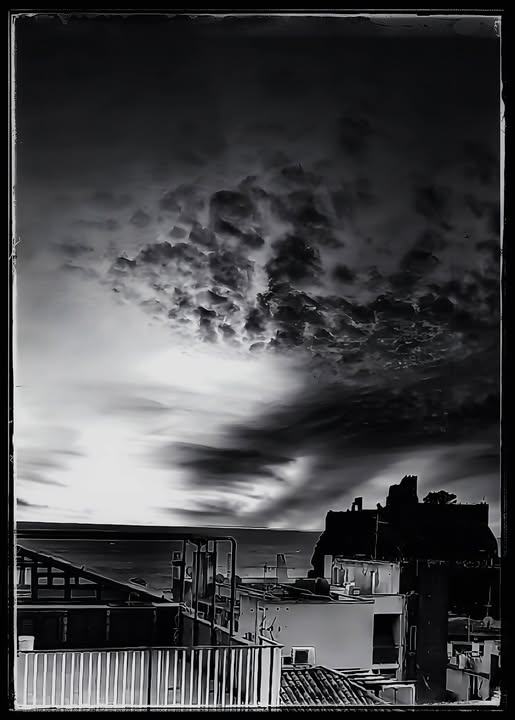 ON THE TERRACE / VIEW OF THE CASTLE