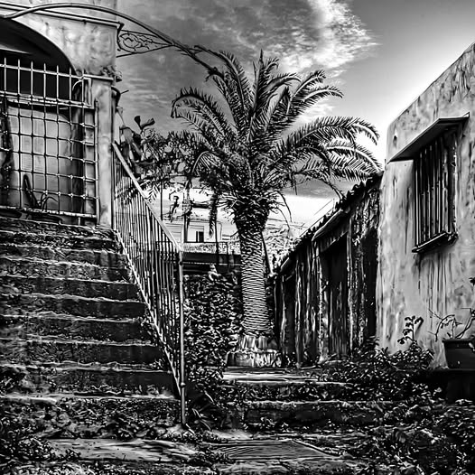 ROMANTIC CORNERS / PRISONER IN THE OLD TOWN