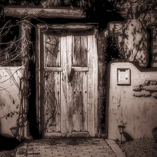 DOOR TO THE PAST