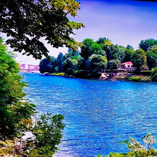 PO RIVER FROM THE VALENTINO PARK