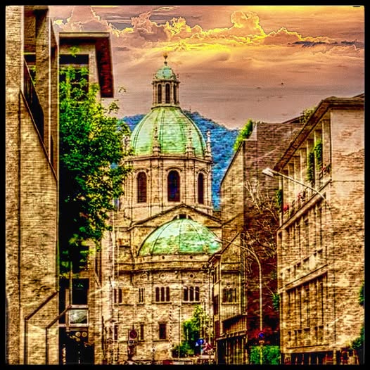 COMO, ITALY / DOWNTOWN PERSPECTIVE