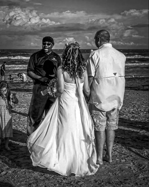 QUITE INFORMAL / WEDDING ON THE SAND