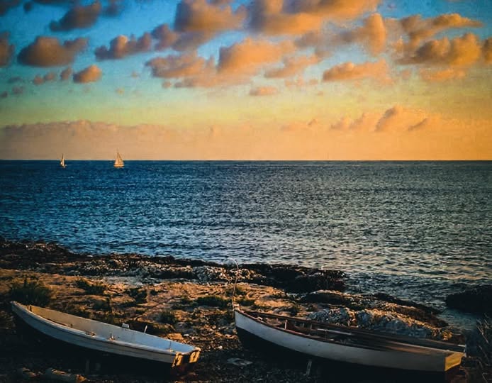 BOATS / IN A SICILIAN FISHERMEN VILLAGE